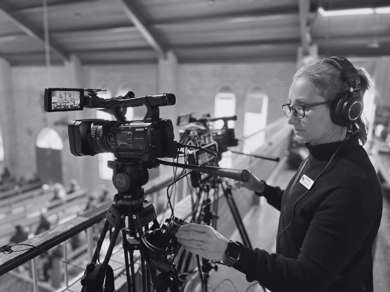 Funeral Video Australia provides live streaming, photography and audio visual services across Sydney, New South Wales